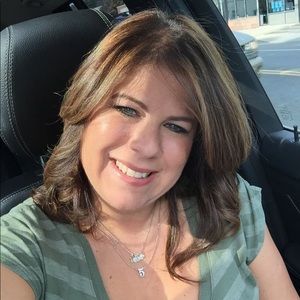 Meet your Posher, Lisa